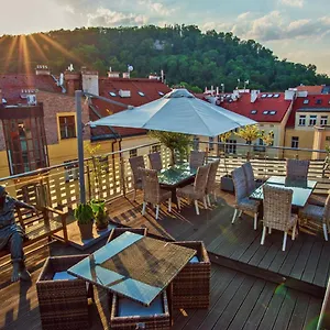 Julian 4* Praga
